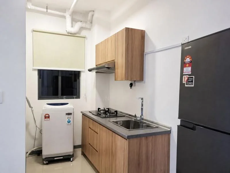 Kitchen features: wood cabinetry, grey countertop, stainless-steel sink, chrome pull-down faucet, 4-burner gas hob, built-in range hood, white washing machine, stainless-steel fridge, white walls, tile flooring, window with roller blinds; style: modern.