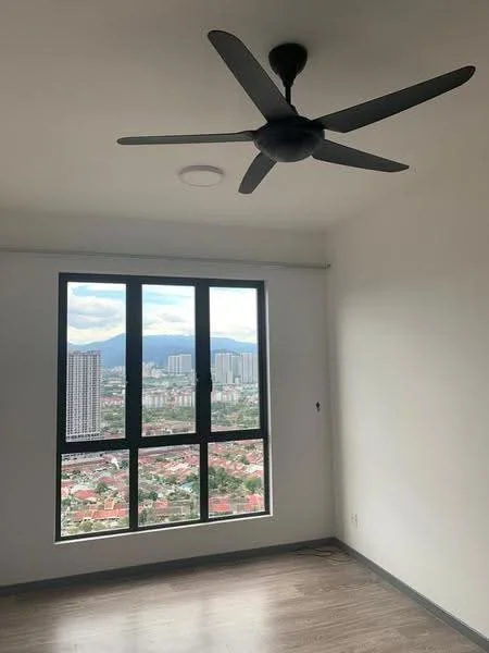 Room features: 5-blade ceiling fan in black, floor-to-ceiling windows, city view, light-colored walls, laminate flooring, recessed ceiling light; style: modern; view: city.