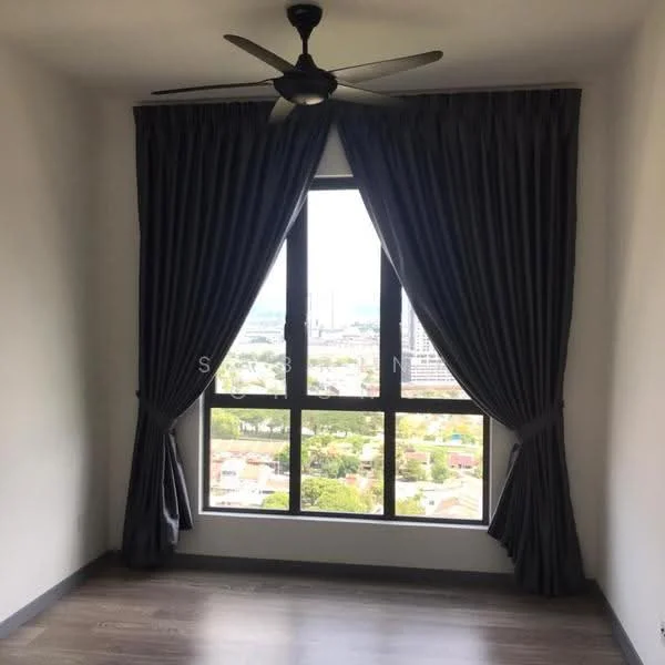 Room features: floor-to-ceiling windows, blackout curtains, 5-blade ceiling fan, laminate flooring, city view; style: modern; view: city.