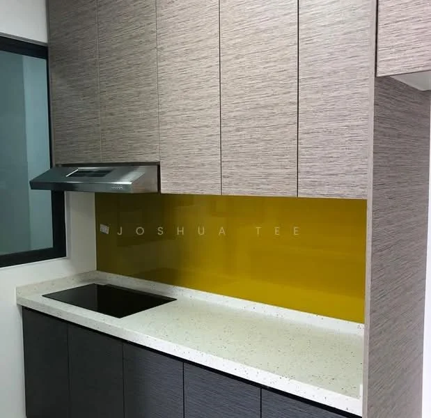 Kitchen features: laminate cabinetry in light wood finish, dark cabinetry in a matte finish, white speckled quartz countertop, yellow glass backsplash, built-in stainless-steel range hood, induction cooktop, single-bowl stainless-steel sink, window with black frame; style: modern.