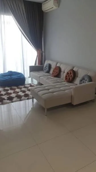 Living features: 3-seater fabric sofa in light grey, decorative cushions in various colors, coffee table, area rug with geometric pattern, floor-to-ceiling windows, sheer curtains, wall-mounted split AC, glossy tile flooring, accent wall in light grey; style: modern.