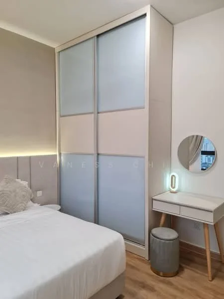 Bedroom features: queen-size bed with white bedding, built-in wardrobe with sliding doors, light wood flooring, wall-mounted mirror, modern bedside lamp, decorative wall paneling, soft lighting behind the headboard, small round stool; style: modern.