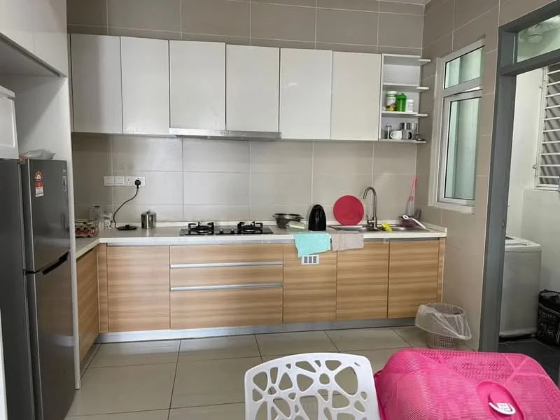 Kitchen features: white upper cabinets, wooden lower cabinets, stainless-steel sink, chrome pull-down faucet, 2-burner gas hob, built-in oven, white countertop, tile backsplash, refrigerator, open shelving, window with glass pane, floor tiles, waste bin; style: modern.