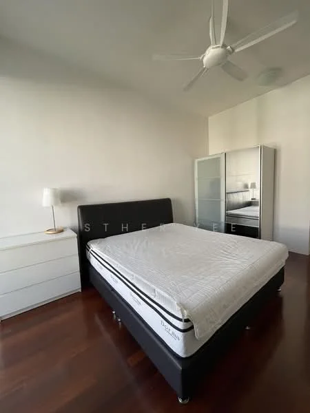 Bedroom features: king-size bed, upholstered headboard, white bedding, 2 bedside lamps, built-in wardrobe with sliding doors, white dresser, ceiling fan, wooden flooring, white painted walls; style: modern.