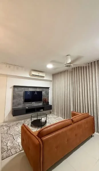 Living features: 3-seater brown leather sofa, black coffee table, wall-mounted TV, TV console with storage, grey accent wall, recessed downlights, ceiling fan, area rug with geometric pattern, cream painted walls, vertical blinds; style: modern.