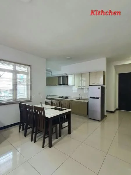 Kitchen features: light brown cabinetry, white countertop, stainless-steel fridge, 4-burner gas hob, built-in oven, double-bowl stainless-steel sink, window with blinds, dining table with 6 wooden chairs, ceramic tile flooring, recessed ceiling lights; style: modern.