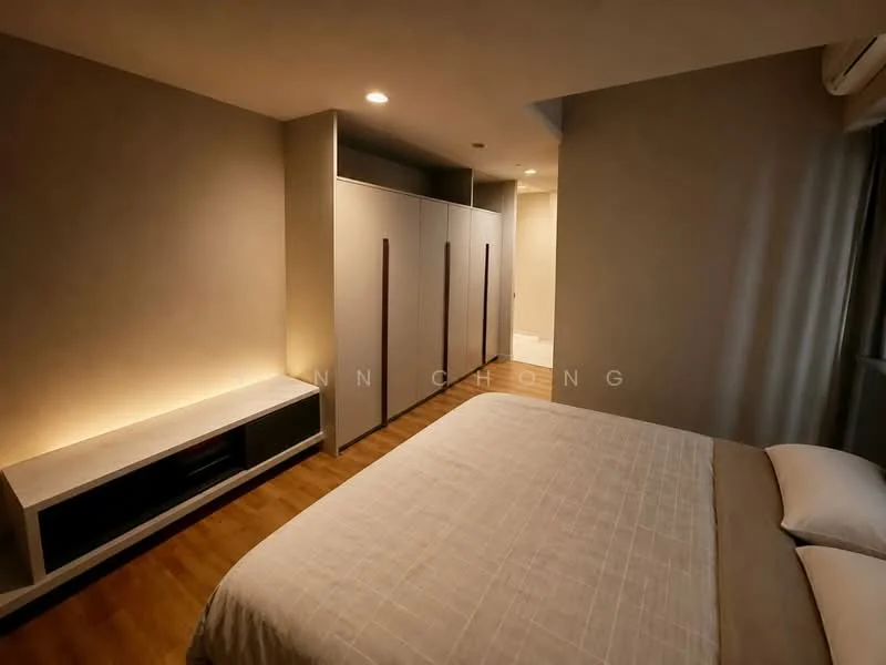 Bedroom features: queen-size bed with beige bedding, built-in wardrobe with sliding doors, wooden flooring, recessed ceiling lights, wall-mounted air conditioning unit, TV console with storage, neutral painted walls, soft ambient lighting; style: modern.