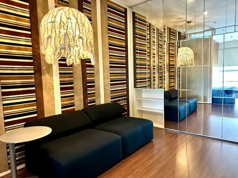 Verve Suites, Mont Kiara — view 1 of 5 in 5 Jalan Kiara 5 — for Rent