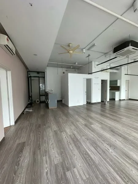 Room features: laminate flooring, white painted walls, 5-blade ceiling fan, 2 wall-mounted split ACs, exposed ductwork, open layout, large windows, neutral color scheme; style: modern.