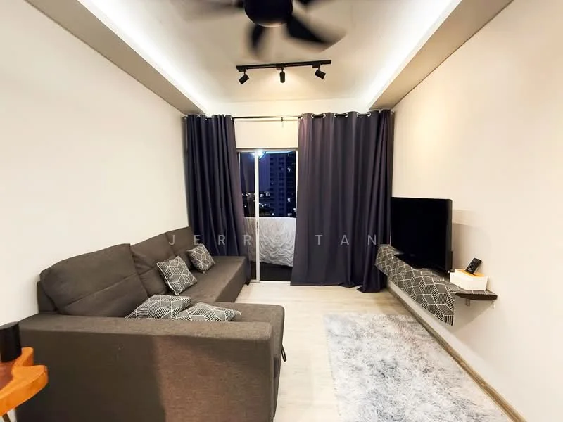 Living features: 3-seater fabric sofa in grey, decorative cushions, TV console, wall-mounted TV, area rug with geometric pattern, floor-to-ceiling windows, blackout curtains, ceiling fan, light-colored laminate flooring, shelf with decorative items; style: modern; view: city.