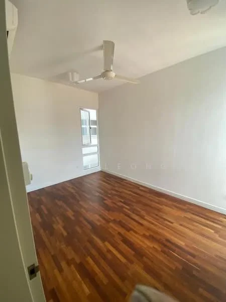 Room features: wooden flooring, white painted walls, ceiling fan, window with natural light.