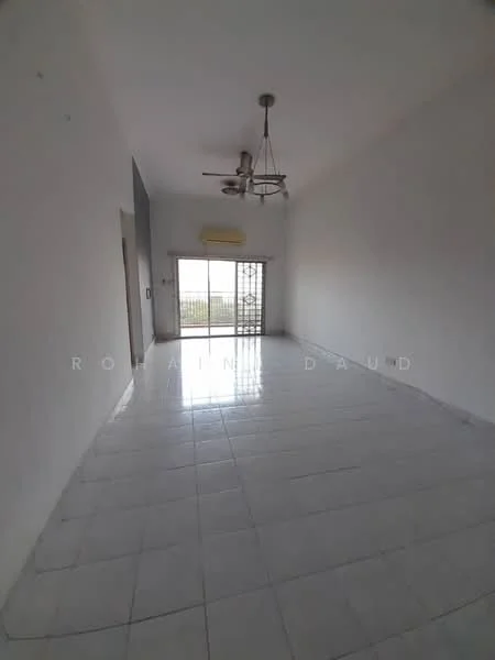 Room features: white painted walls, white ceiling, 5-blade ceiling fan with light, large sliding glass door, floor-to-ceiling windows, marble tile flooring, natural light from windows, open space layout; style: minimalist; view: city.