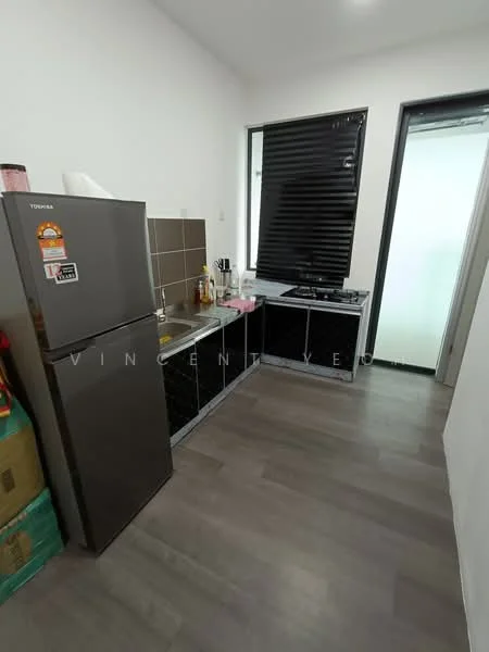 Kitchen features: grey cabinets, stainless-steel fridge, single-bowl stainless-steel sink, chrome pull-down faucet, black countertop, built-in gas hob, tile backsplash, window with black blinds, laminate flooring, kitchen utensils and appliances visible; style: modern.