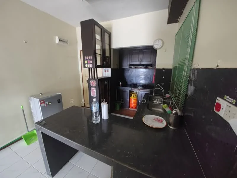 Kitchen features: black granite countertop, single-bowl stainless-steel sink, chrome pull-down faucet, built-in gas stove, kitchen cabinets in dark wood, wall-mounted air conditioning unit, wall clock, white tiled flooring, refrigerator, water bottle on countertop; style: modern.