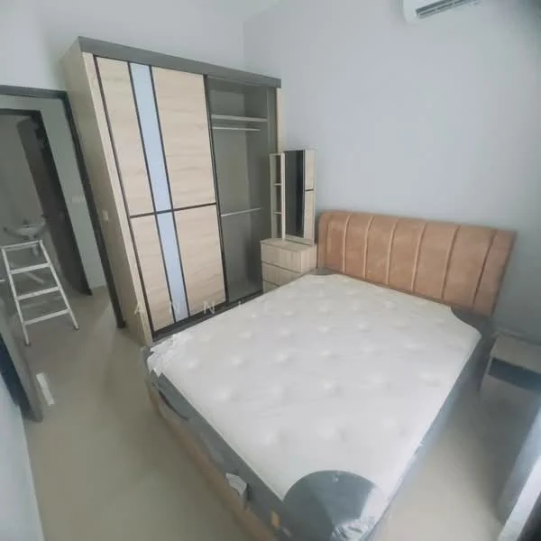 Bedroom features: queen-size bed with upholstered headboard, light wood wardrobe with sliding doors, nightstand with drawer, light-colored walls, laminate flooring, air conditioning unit, decorative mirror, window with curtain, built-in closet; style: modern.