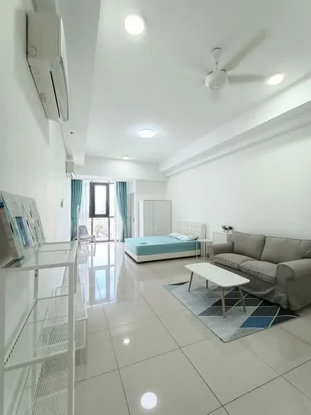 Living features: white painted walls, glossy tile flooring, 5-blade ceiling fan with light, wall-mounted split AC, sofa in grey fabric, coffee table, area rug with geometric pattern, floor-to-ceiling windows with sheer curtains, built-in wardrobe, decorative plants, light-colored bedding on bed; style: modern.