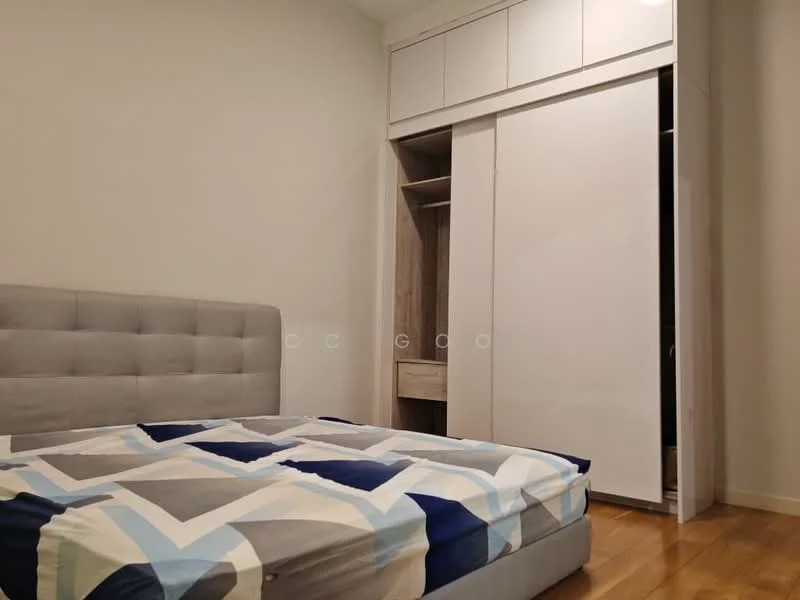 Bedroom features: queen-size bed with grey upholstered headboard, bedding with geometric pattern in blue and white, built-in wardrobe with sliding doors, light wooden flooring, white painted walls, ceiling with recessed lighting, minimalist decor; style: modern.