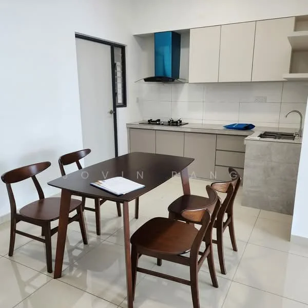 Kitchen features: light grey cabinetry, white tiled backsplash, stainless-steel sink, chrome pull-down faucet, built-in gas hob, built-in range hood, grey countertop, white walls, ceramic tile flooring, dining table, four wooden dining chairs; style: modern.