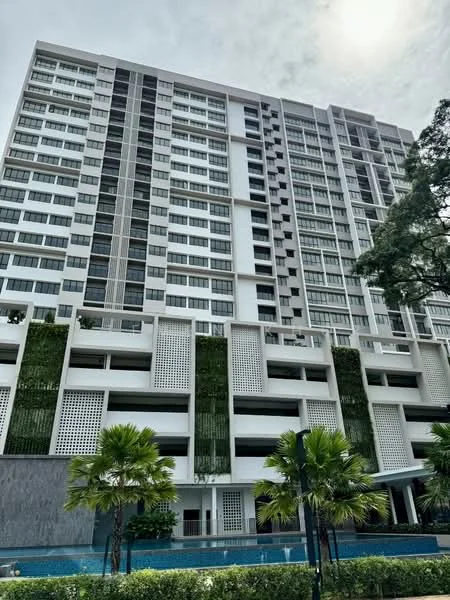 Exterior type: high-rise condominium; features: white painted facade, glass curtain wall, vertical fins, recessed balconies, manicured landscaping, palm trees, swimming pool deck, multiple storeys, modern architectural design; style: modern.
