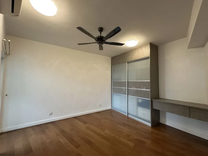 Room features: wooden flooring, white painted walls, ceiling fan, recessed ceiling lights, built-in wardrobe with sliding doors, wall-mounted shelf, air conditioning unit; style: modern.