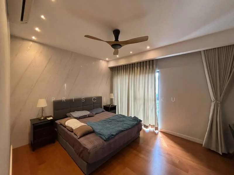 Bedroom features: king-size bed, upholstered headboard, 2 bedside tables, 5-blade ceiling fan, recessed downlights, floor-to-ceiling windows, sheer curtains, wooden flooring, decorative wall with marble finish; style: modern.