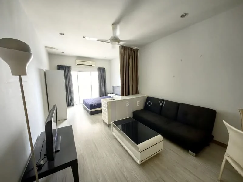 Living features: black fabric sofa, white coffee table, wall-mounted TV, TV console, ceiling fan, laminate flooring, large window with sheer curtains, light-colored walls, dining table with chairs, air conditioning unit; style: modern. Bedroom features: double bed with bedding, bedside table, floor-to-ceiling window with curtains, laminate flooring, light-colored walls; style: modern.