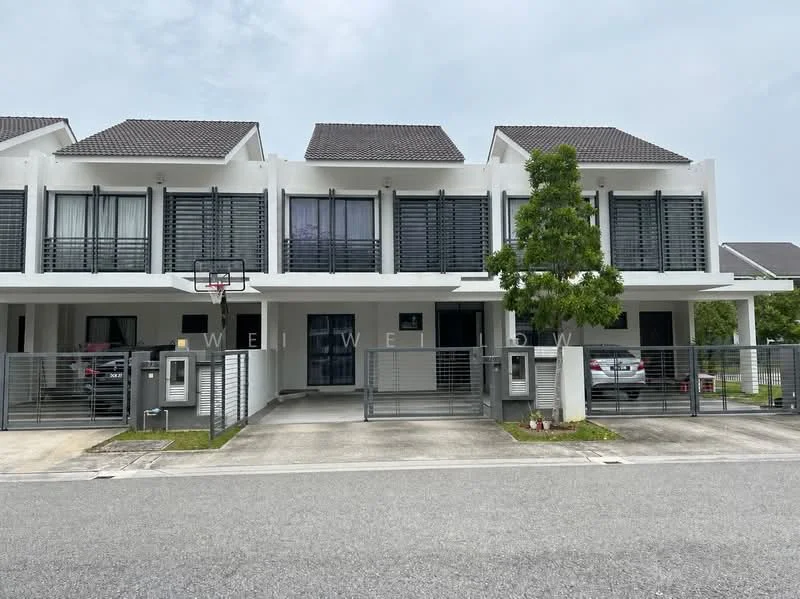 Exterior type: linked terrace house; features: white painted facade, flat roof, 2-storey, manicured lawn, paved driveway, basketball hoop, security gate, multiple car parking spaces, front porch, window shutters, balconies on upper floor; style: modern.