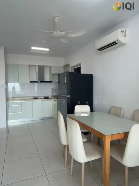 Kitchen features: white cabinetry, grey countertop, stainless-steel sink, chrome pull-down faucet, built-in oven, freestanding range oven, stainless-steel refrigerator, 4-burner gas hob, wall-mounted split AC, ceiling fan, tile flooring, dining table with 6 chairs, open layout; style: modern.