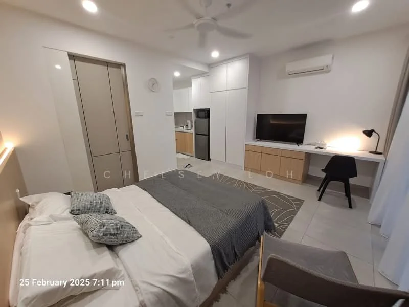 Bedroom features: queen-size bed with grey bedding, wooden headboard, 2 bedside lamps, wall-mounted TV, built-in wardrobe with sliding doors, study desk with chair, air conditioning unit, ceiling fan, grey area rug, light grey tiled flooring, white painted walls; style: modern.