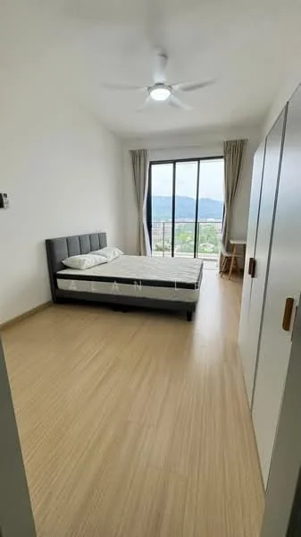 Bedroom features: queen-size bed, upholstered headboard, floor-to-ceiling windows, curtains, wooden flooring, 5-blade ceiling fan with light, built-in wardrobe with sliding doors, mountain view; style: modern; view: mountain.