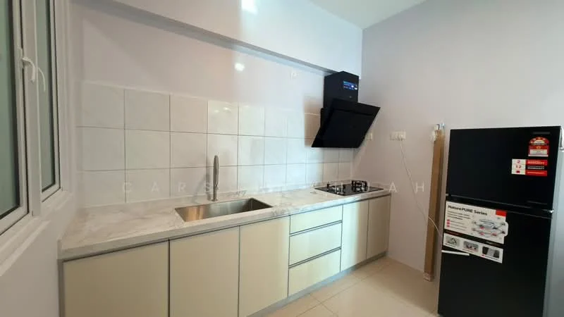 Kitchen features: single-bowl stainless-steel sink, chrome pull-down faucet, marble countertop, white tiled backsplash, flat-panel beige cabinets, built-in gas hob, stainless-steel range hood, black fridge, ceramic tile flooring, window with white frame; style: modern.