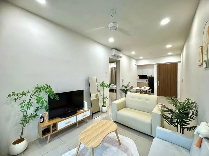 Living features: light grey painted walls, white ceiling with recessed downlights, 3-blade ceiling fan, floor-to-ceiling mirror, light-colored fabric sofa, beige 3-seater sofa, wooden coffee table, TV console with storage, wall-mounted TV, decorative houseplants, area rug, open layout to kitchen, tile flooring; style: modern.