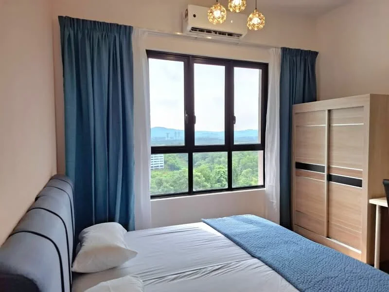 Bedroom features: queen-size bed with upholstered headboard, white bedding, blue throw blanket, floor-to-ceiling window, mountain view, light blue curtains, sheer white curtains, built-in wardrobe with sliding doors, wooden bedside table, 1 wall-mounted split AC, 2 pendant lights; style: modern; view: mountain.