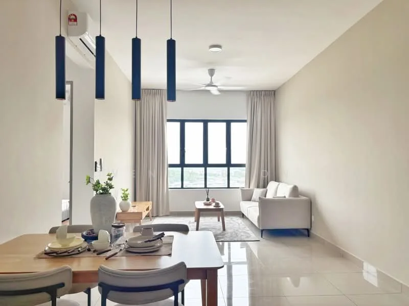 Living features: 3-seater fabric sofa in light grey, coffee table, area rug, floor-to-ceiling windows, sheer curtains, 5-blade ceiling fan with light, recessed downlights, wall-mounted TV, decorative vase with flowers, dining table with 4 chairs, ceramic dinnerware, cutlery, table setting; style: modern; view: city.