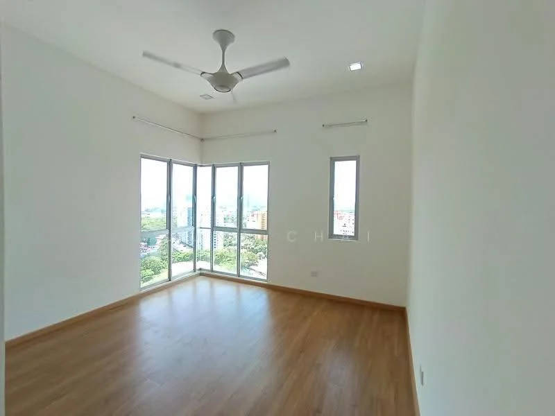 Room features: wooden flooring, white painted walls, 5-blade ceiling fan, floor-to-ceiling windows, city view, natural light, roller blinds; style: modern; view: city.
