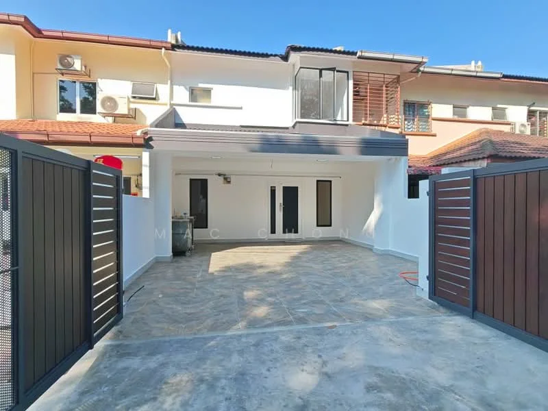 Exterior type: linked terrace house; features: paved driveway, white painted facade, two main entrance doors, gated entry, single-storey structure, outdoor lighting, surrounding wall, clear blue sky; style: modern.