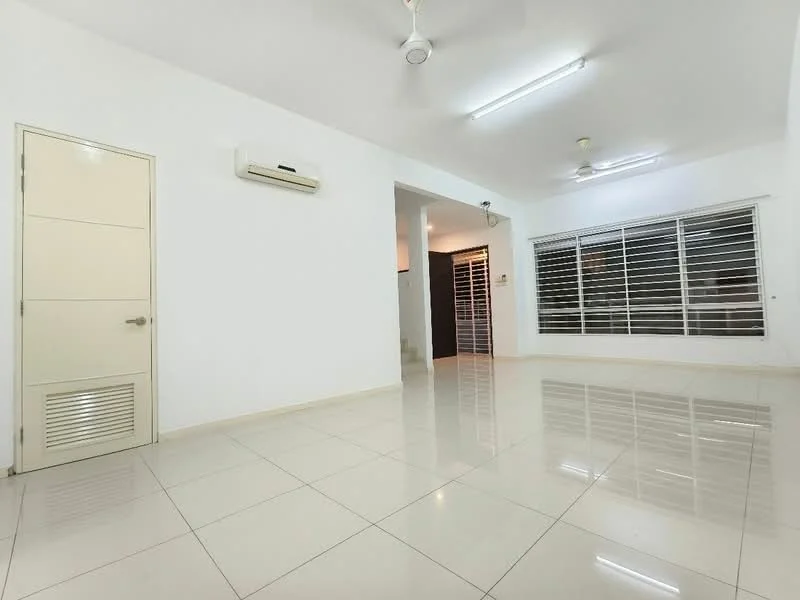 Living features: white painted walls, glossy ceramic tile flooring, 5-blade ceiling fan with light, wall-mounted split AC, large windows with horizontal blinds, door with louvered vent, recessed lighting, neutral color scheme; style: modern.