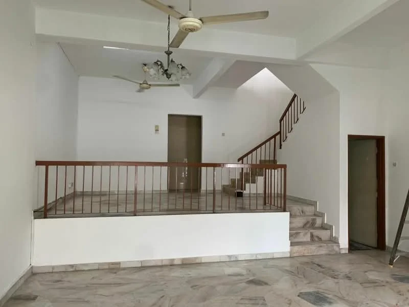 Living features: marble flooring, white painted walls, ceiling fan, chandelier, staircase with wooden railing, open layout, large windows, natural light; style: modern.