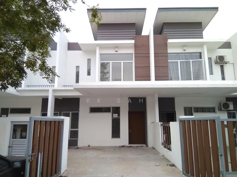Exterior type: linked terrace house; features: white painted facade, brown timber cladding, large glass windows, flat roof, two-storey structure, front porch area, visible air conditioning units, modern architectural design; style: modern.