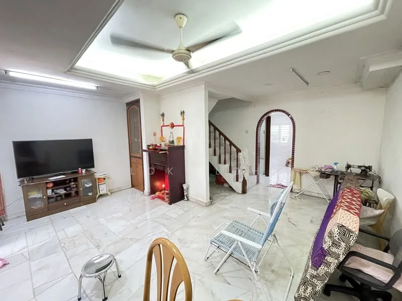 Living features: marble tile flooring, white painted walls, tray ceiling, 5-blade ceiling fan with light, wall-mounted TV, TV console, staircase leading to upper floor, arched doorway, decorative altar, two armchairs, one folding chair, one dining chair; style: modern.