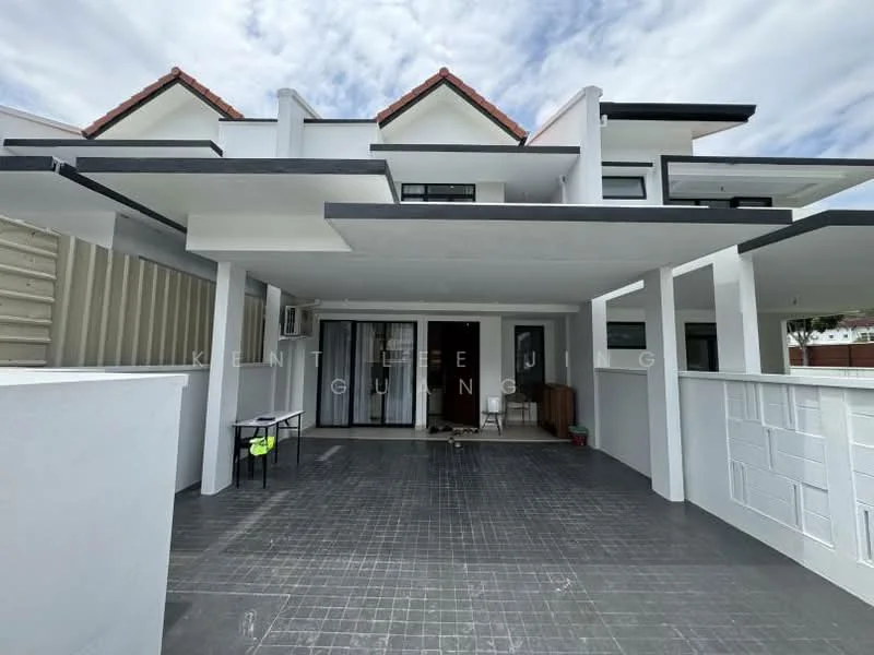 Exterior type: semi-detached house; features: white painted facade, flat roof, 2-storey structure, covered porch area, sliding glass door, floor-to-ceiling windows, grey tiled flooring, red tiled roof, manicured lawn, outdoor seating area; style: modern.