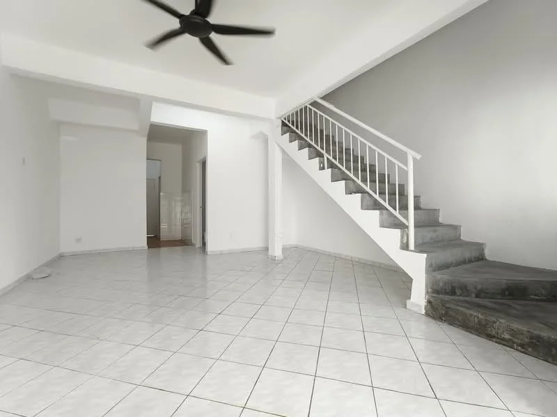 Living features: white painted walls, grey accent wall, ceramic tile flooring, 5-blade ceiling fan, staircase with white railing, open layout, large windows, natural light; style: modern.