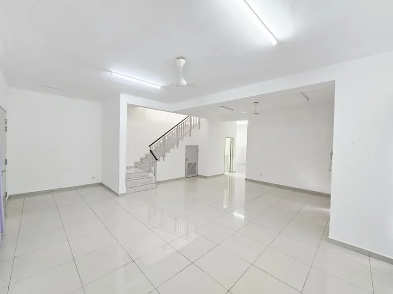 Room features: white painted walls, glossy ceramic tile flooring, ceiling with recessed lighting, 2 ceiling fans, air conditioning unit, open layout, staircase visible in background, large windows for natural light; style: modern.