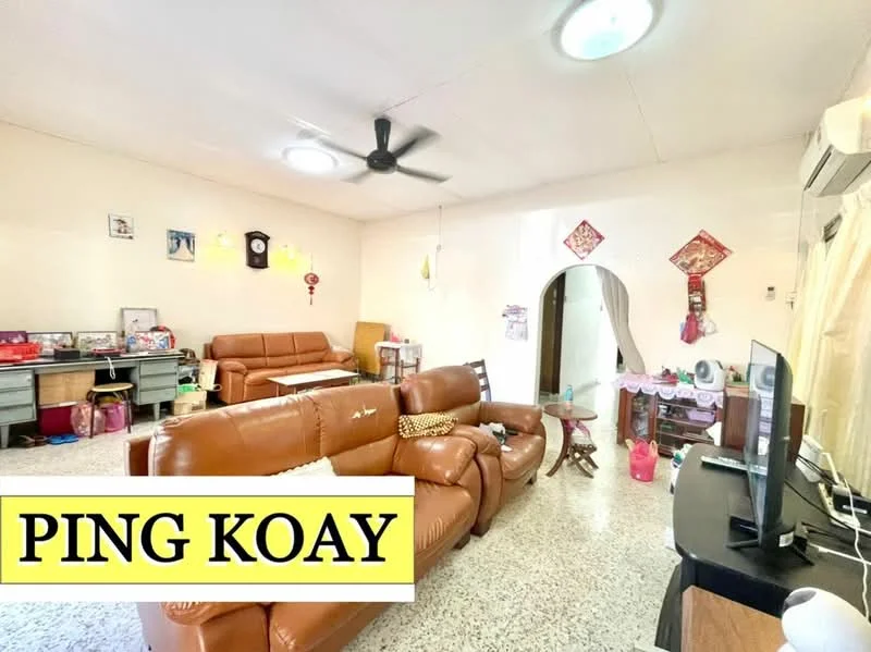 Living features: brown leather sofa, 2-seater leather sofa, 3-seater leather sofa, ceiling fan, wall-mounted TV, TV console, decorative wall hangings, textured flooring, air conditioning unit, coffee table, light fixture, decorative items on shelves.