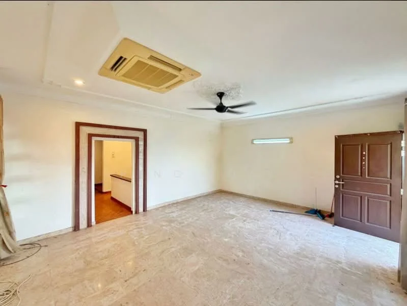 Living features: marble flooring, white painted walls, ceiling fan, wall-mounted split AC, single-pane window, main entrance door with paneling, doorway leading to another room, light fixture on ceiling.