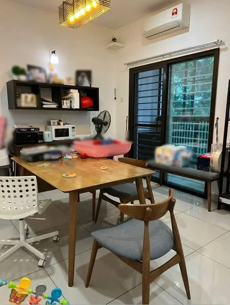 Dining features: wooden dining table, 4 dining chairs with grey upholstery, white plastic chair with wheels, wall-mounted air conditioning unit, black shelving unit, microwave, ceiling light fixture, sliding glass door, tiles flooring, decorative items on shelves, fan, toys on the floor; style: modern; view: garden.