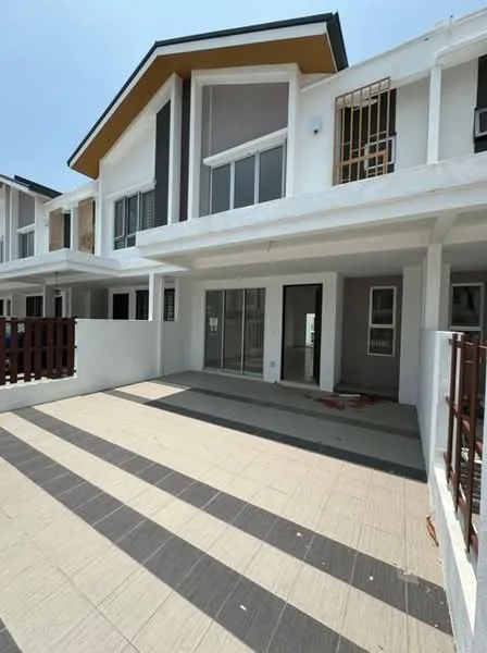 Exterior type: linked terrace house; features: white painted facade, grey accent wall, flat roof, two-storey, manicured lawn, paved walkway, balcony with glass railing, large sliding glass doors, outdoor patio area, fenced front yard, modern architectural design; style: modern.