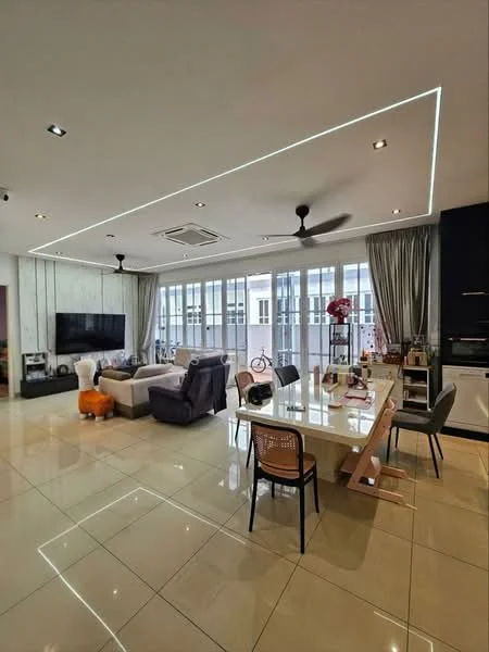 Living features: white painted walls, glossy tile flooring, tray ceiling with recessed lighting, 5-blade ceiling fan with light, floor-to-ceiling windows, sheer curtains, L-shape sectional sofa in light grey, 2-seater fabric sofa in white, wooden dining table with 6 chairs, TV console with wall-mounted TV, decorative plants, area rug with geometric pattern; style: modern.