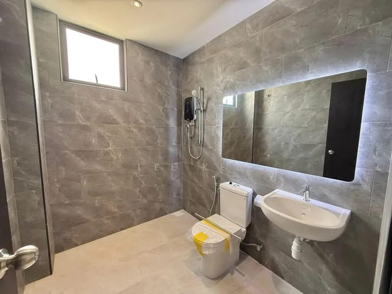 Bathroom features: grey tile cladding on walls, white ceramic toilet, wall-mounted sink, chrome basin mixer faucet, large mirror, shower with wall-mounted showerhead, window for natural light, light-colored tile flooring; style: modern.