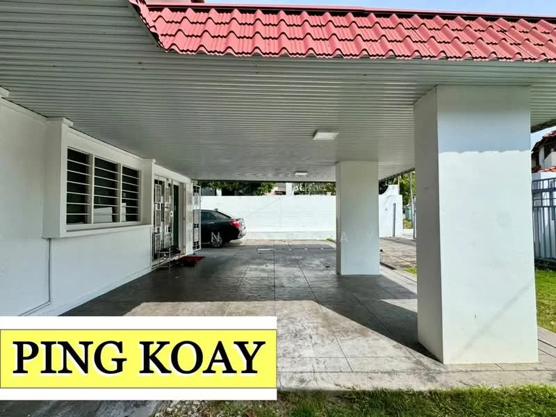 Exterior type: car porch; features: red pitched tile roof, white painted facade, grey tiled flooring, two supporting columns, manicured lawn, surrounded by white wall, car parked in porch; style: modern.